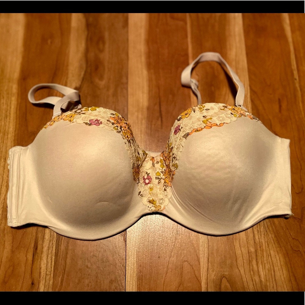 Body by Victoria Secret Bra